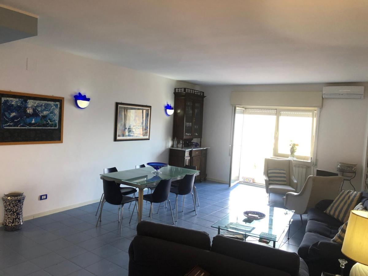 Taormina Center Apartment With Sea View Bagian luar foto