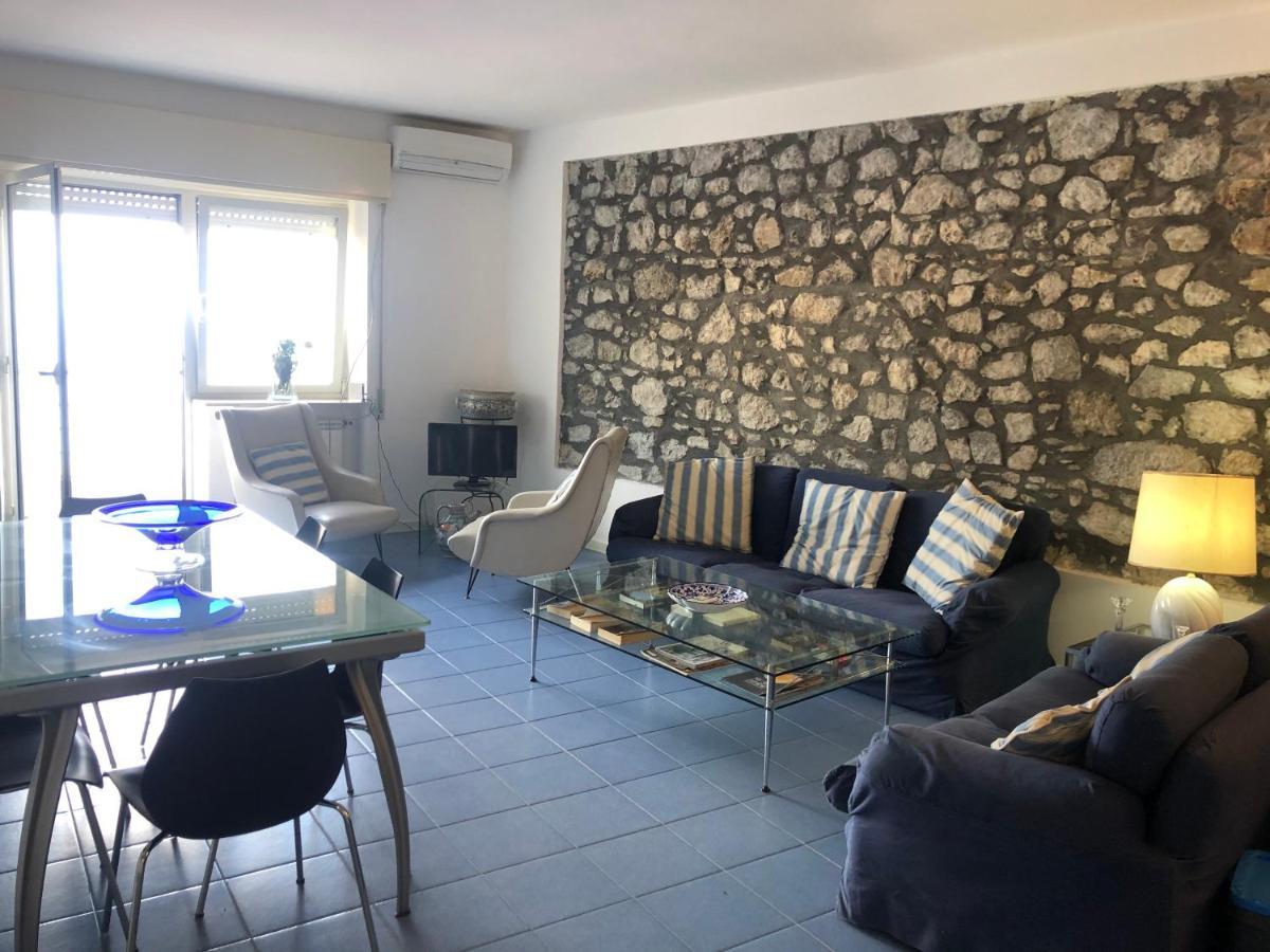 Taormina Center Apartment With Sea View Bagian luar foto