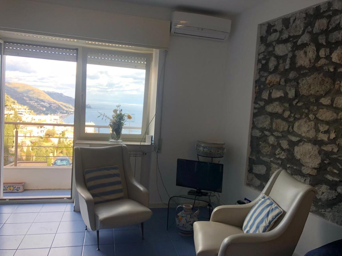 Taormina Center Apartment With Sea View Bagian luar foto