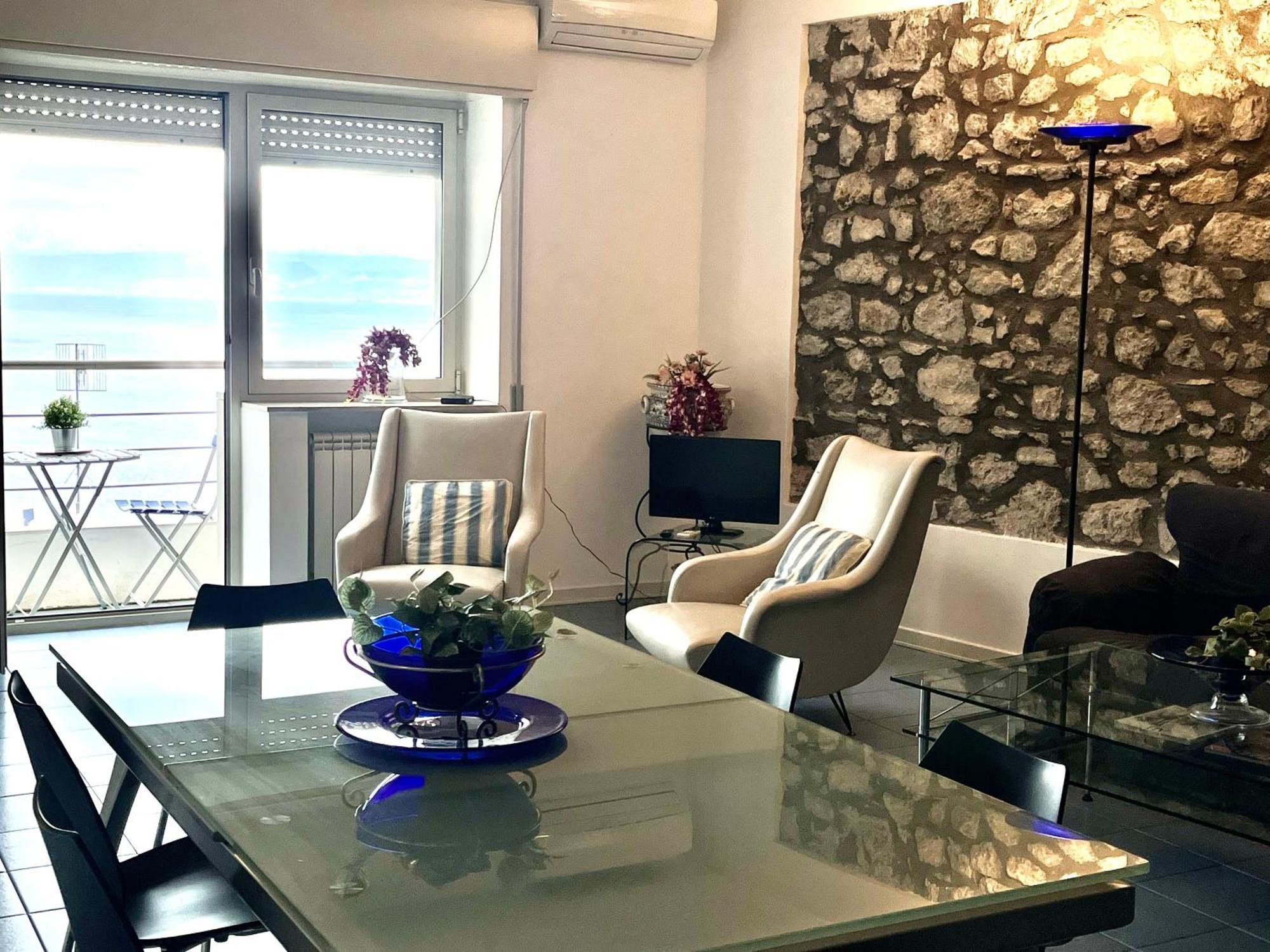 Taormina Center Apartment With Sea View Bagian luar foto
